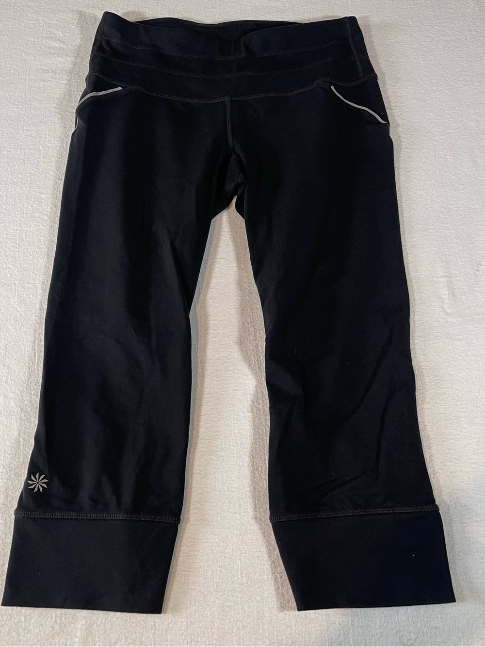 Athleta Cropped Performance Capri Leggings with Reflective Trim Activewear